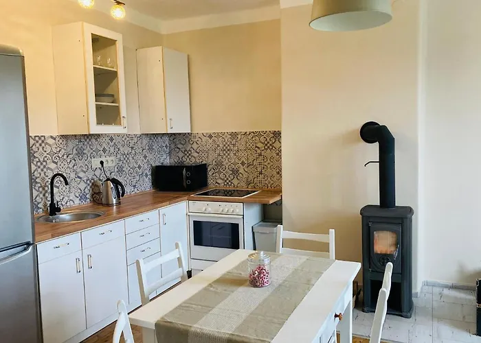 Chmelničky Apartman Protivín
